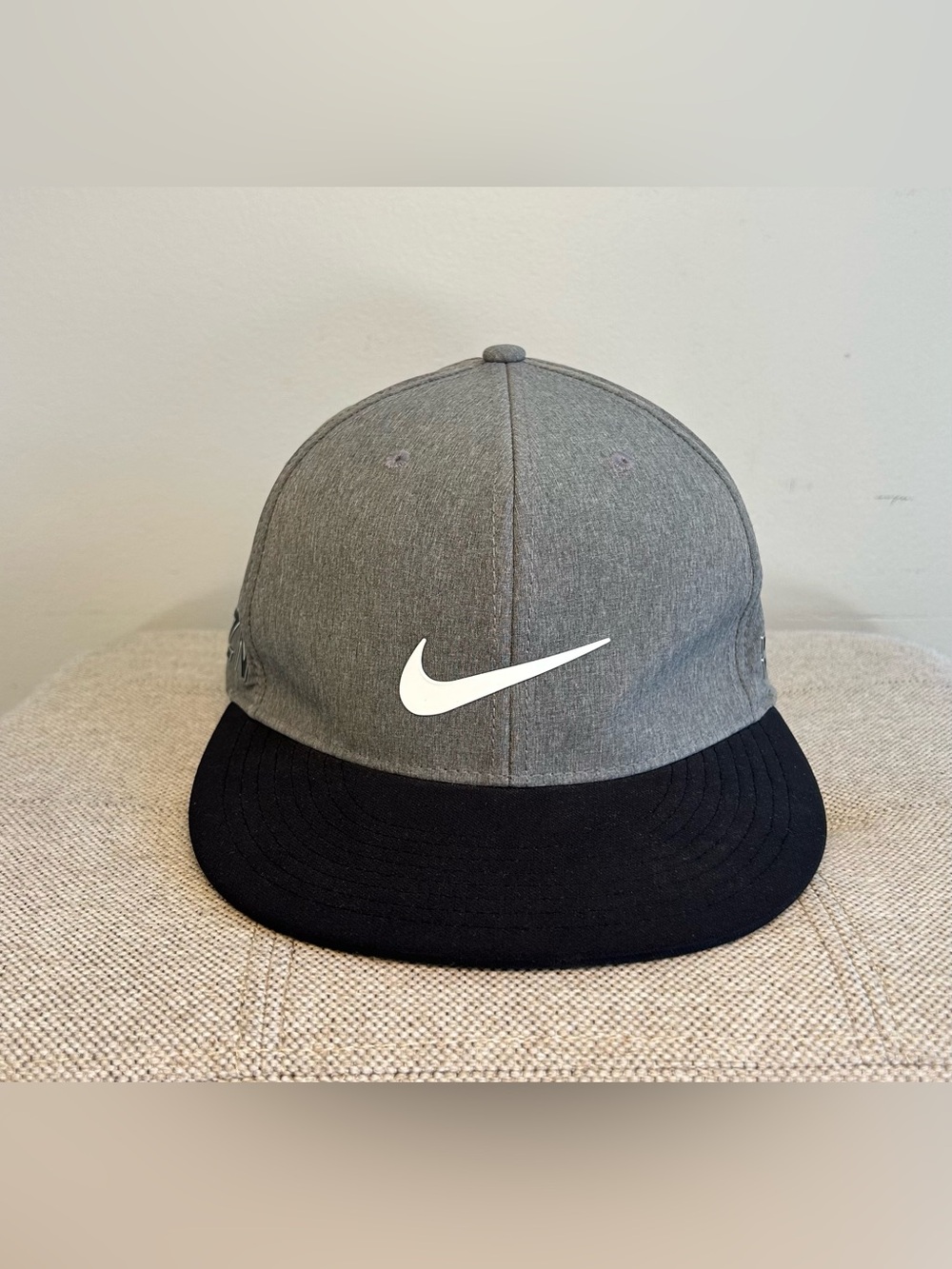 Nike Golf RZN VRS Flex Fit Hat Cap One Size Gray Black Excellent Condition